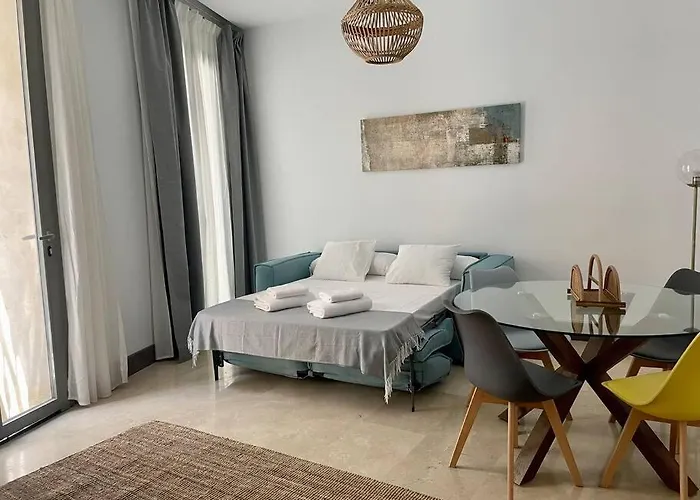 J21 Apartment By Cathedral Alcazar