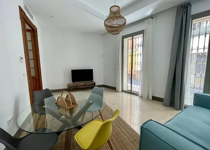 J21 Apartment By Cathedral Alcazar
